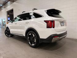 2024 Kia
Sorento HEV GT-Line