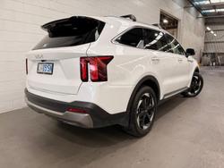 2024 Kia
Sorento HEV GT-Line
