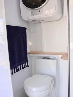 2025 Wonderland RV Amaroo Quad Bunk With Electric Lift Up King Bed
