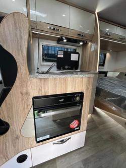 2026 Avan Ovation M7