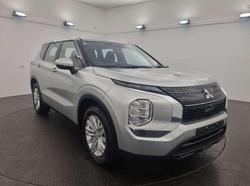 2024 Mitsubishi
Outlander PHEV ES