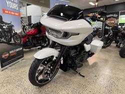 2025 Harley-Davidson Road Glide 117 (FLTRX) Touring White