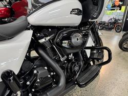 2025 Harley-Davidson Road Glide 117 (FLTRX) Touring White