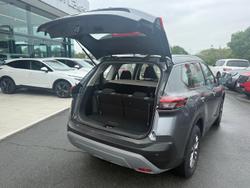 2025 Nissan X-TRAIL ST