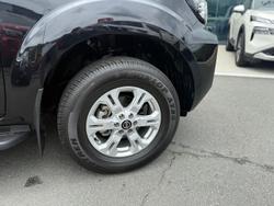 2024 Nissan Navara ST