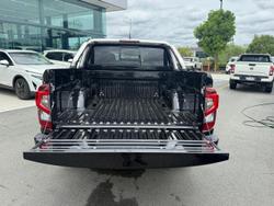 2024 Nissan Navara ST