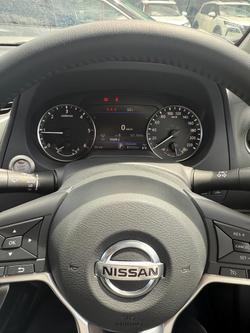 2024 Nissan Navara ST-X