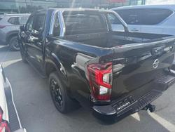 2024 Nissan Navara ST-X