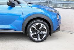 2024 Nissan JUKE ST-L F16 MY24 Magnetic Blue 2-tone with Black roof