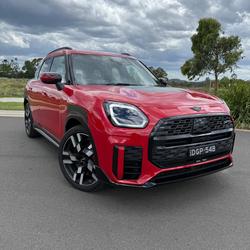 2025 MINI Countryman JCW Favoured