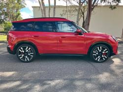 2024 MINI
                Countryman JCW Favoured