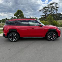 2025 MINI Countryman JCW Favoured