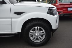 2022 Mahindra
                PIK-UP S11