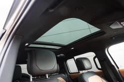 2024 Land Rover
                Defender 110 P400 X-Dynamic HSE