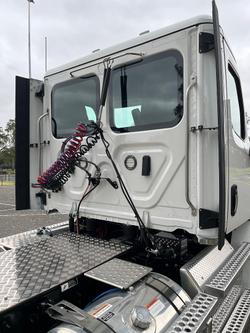 2023 Freightliner Cascadia 116 White