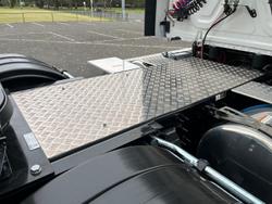 2023 Freightliner Cascadia 116 White