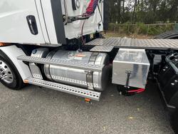 2023 Freightliner Cascadia 116 White