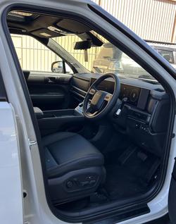 2025 Hyundai
Santa Fe Calligraphy