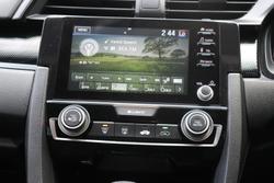 2021 Honda
Civic VTi-S