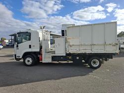 2012 Isuzu Frr 600 Medium WHITE