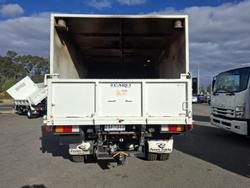 2012 Isuzu Frr 600 Medium WHITE
