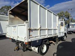 2012 Isuzu Frr 600 Medium WHITE