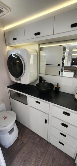 2025 JB Caravans Scorpion Sting Air 20'6