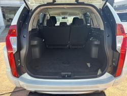 2016 Mitsubishi
                Pajero Sport GLX