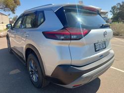 2024 Nissan
X-TRAIL ST