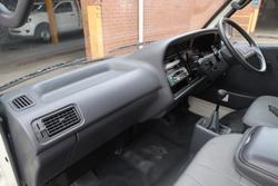 1995 Toyota Hiace Commuter RZH125R French Vanilla
