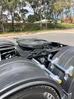 2024 Freightliner Cascadia 126 White