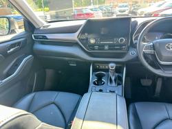 2023 Toyota
                Kluger GXL