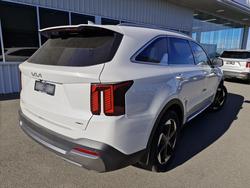 2025 Kia
Sorento HEV GT-Line