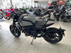 2022 CFMOTO 700 CL-X Sport CL-X Black