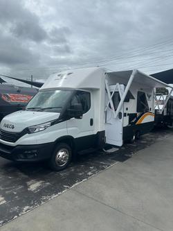 JB Caravans Touring Queen BED