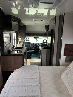 2025 JB Caravans Touring Queen Bed 7.8 M Iveco