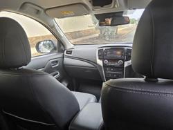 2023 Mitsubishi Triton Xtreme MR MY23 4X4 Dual Range White Diamond with Black Roof