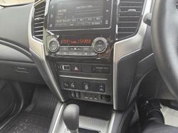2023 Mitsubishi Triton Xtreme MR MY23 4X4 Dual Range White Diamond with Black Roof