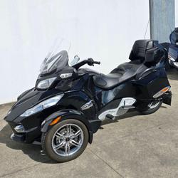 2010 Can-Am Spyder RT-S SE5 Spyder RT-S Black
