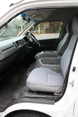 2007 Toyota Hiace Commuter KDH223R MY08 French Vanilla