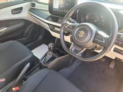 2024 Suzuki Swift Hybrid UZ Burning Red Metallic