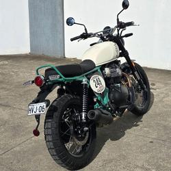 2025 Royal Enfield Bear 650 650 Twin White