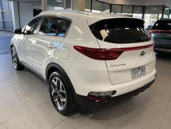 2020 Kia
                Sportage SX