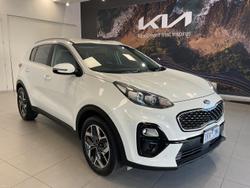 2020 Kia
                Sportage SX