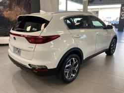 2020 Kia
                Sportage SX