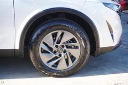 2025 Nissan
                QASHQAI ST