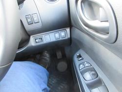 2025 Nissan
                Navara PRO-4X
