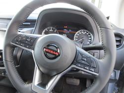2025 Nissan
                Navara PRO-4X