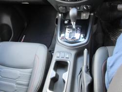 2025 Nissan
                Navara PRO-4X