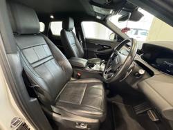 2022 Land Rover
Range Rover Evoque P250 R-Dynamic SE